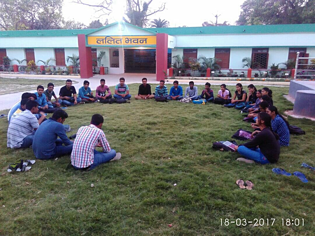 Students learning at SERVE